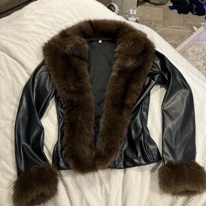 Faux fur lined faux leather trendy lightweight jacket🐻